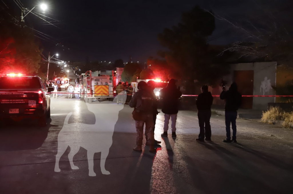 Mueren dos personas atrapadas en incendio - Perro Chihuahua
